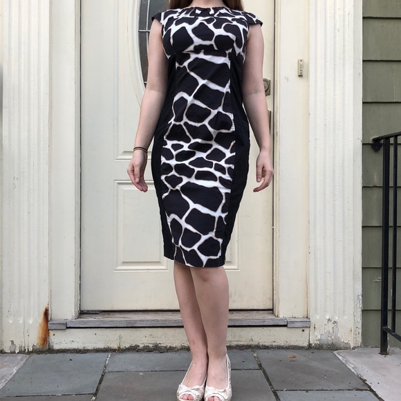 Karen Millen Dresses & Skirts - Karen Millen giraffe print cap sleeve sheath dress